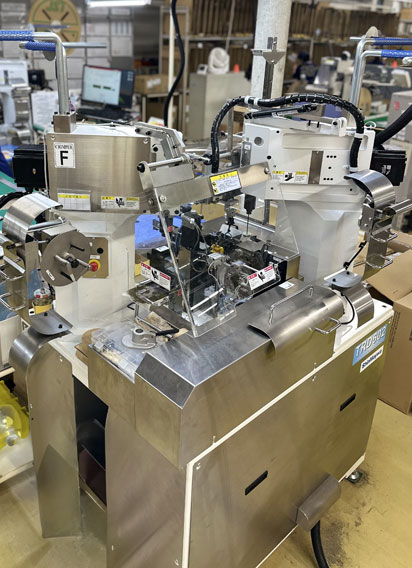 Fully automatic both-end crimping machine