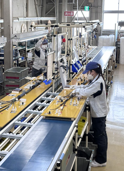 Large conveyor(3.5m) for harness assembly